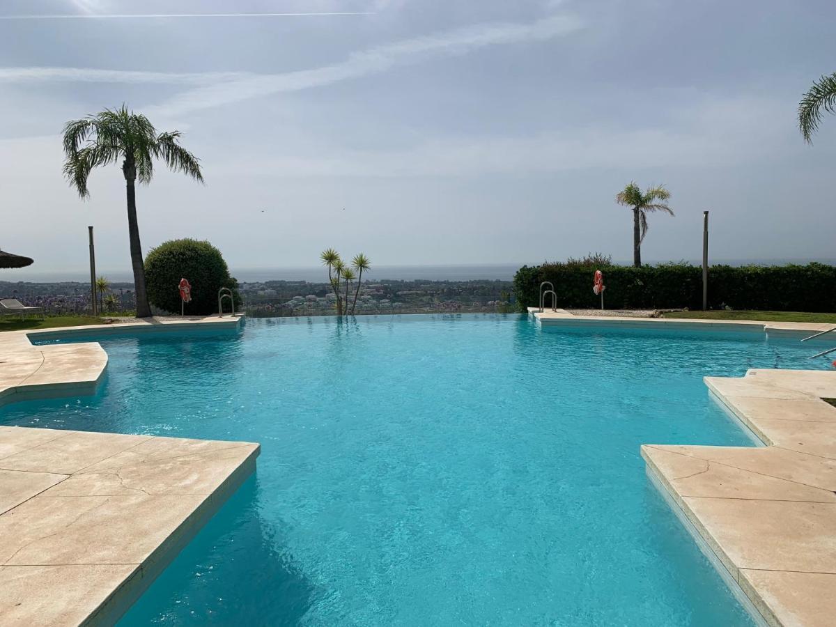 Quartiers Marbella Penthouse In Hacienda Cifuentes Benahavis Apartment Estepona Exterior photo
